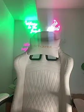 Stripchat Watch Live Sex Cams of groovynights