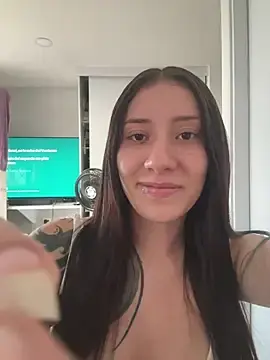 Stripchat Nude Webcam of Lexie-red