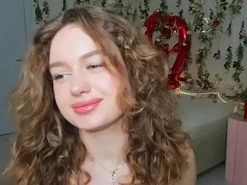 Stripchat Adult Webcam of MiracleCurly