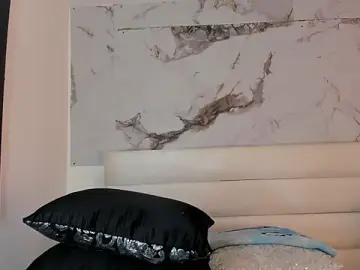 Stripchat Best live sex cam show of emily_lady20