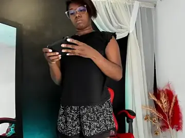 Stripchat Free Porn Cam of connywellss
