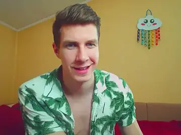 Stripchat Free Live Porn of Chris_Brien