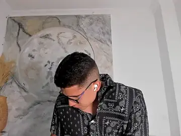 Stripchat Live Sex Cam of JeffDaltton