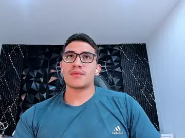 Stripchat Free Porn Cam of JeffDaltton