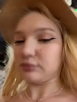 Stripchat Free Live Porn of AmmyHot