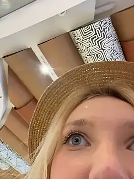 Stripchat Free Porn Cam of AmmyHot