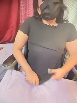 Stripchat Live Sex Cam of LuscousPussy