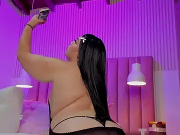 Stripchat Sex Cam of ScarlettDreamss7