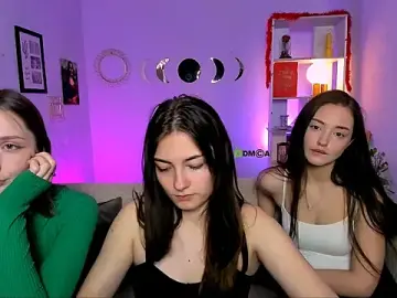 Stripchat Watch Live Sex Cams of eva_smiith_