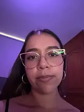 Stripchat Watch Live Sex Cams of Andrea-Queen