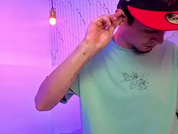 Stripchat Live Sex of CharlotteandTaylorr