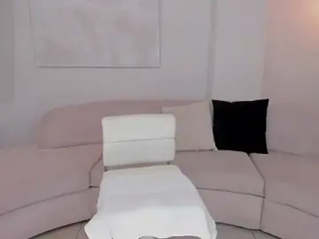 Stripchat Sex Cam of NiaHolland