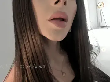 Stripchat Free Porn Cam of sweetest_bella