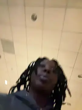 Stripchat Free Porn Cam of choclatepeaach