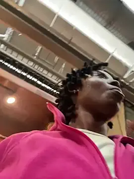 Stripchat Best Webcam of choclatepeaach