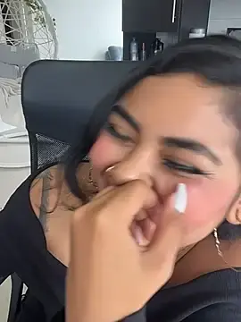 Stripchat Adult Webcams of ItsEla