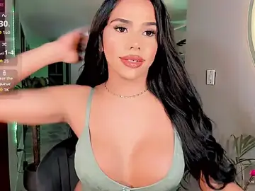 Stripchat Live Sex Cam of Franciis_4u