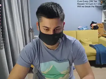 Stripchat Nude Webcam of Tomguys