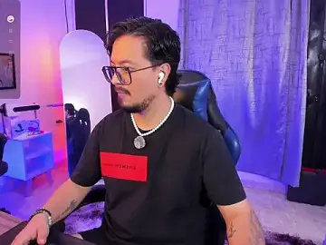Stripchat Best live sex cam show of DaviidEvans_