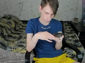 Stripchat Live Sex Cam of ERICK__DEEN