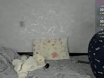 Stripchat Live Sex Cam of ERICK__DEEN
