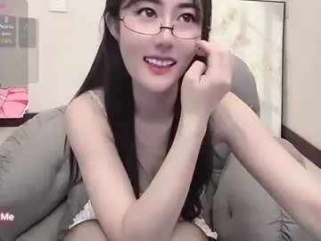 Stripchat Live Sex of qiqi--