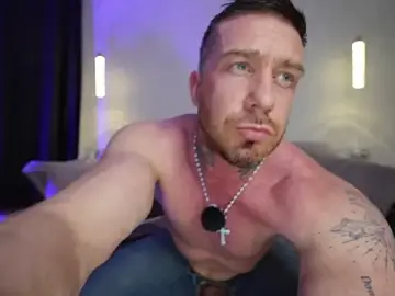Stripchat Live Sex Cam of 69littlebig69