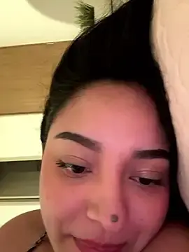 Stripchat Nude Webcam of kenndall_21