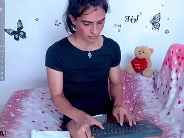 Stripchat Free Porn Cam of karen_sophia