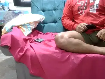 Stripchat Adult Webcam of Boycuriousxxx