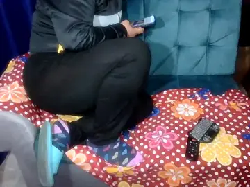 Stripchat Live Sex Cam of Boycuriousxxx