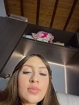 Stripchat Free Porn Cam of katlyn_martins