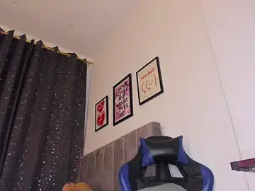 Stripchat Sex Cam of The_skinnyguys