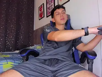 Stripchat Best live sex cam show of The_skinnyguys