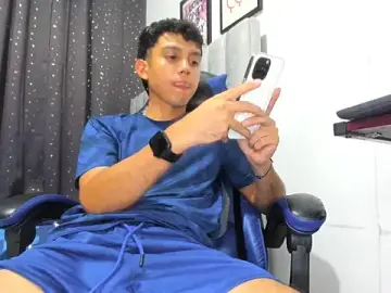 Stripchat Live Porn of The_skinnyguys