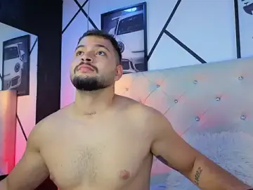 Stripchat Live Porn of Andrew_Brown