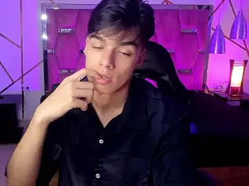 Stripchat Sex Cam of Gerony_