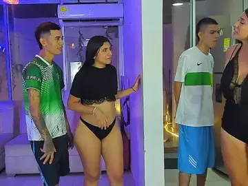 Stripchat Live Sex Cam of stangirls_