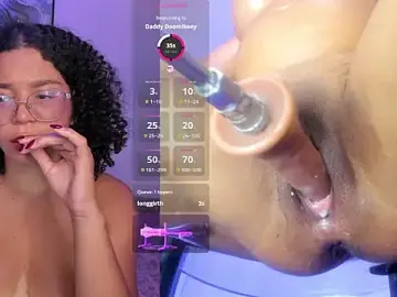 Stripchat Free Live Porn of MilaHall_