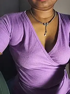 Stripchat Live Porn of DIRTYSECRET_QUEEN_07