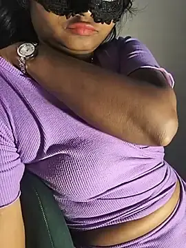 Stripchat Live Porn of DIRTYSECRET_QUEEN_07