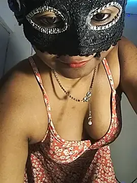 Stripchat Free Porn Cam of DIRTYSECRET_QUEEN_07