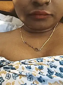 Stripchat Live Sex Cam of FANTASY_QUEEN_07