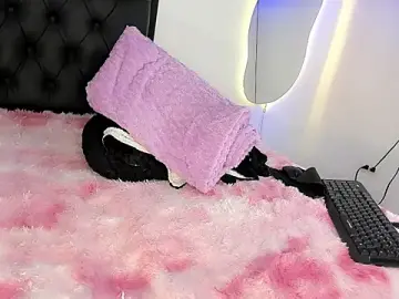 Stripchat Free Porn Cam of Maryonthemoon