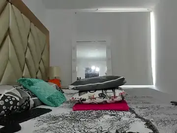 Stripchat Free Live Porn of briana_wonder69xxx