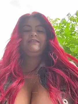 Stripchat Free Porn Cam of lia_moon77