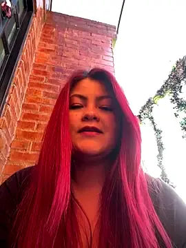 Stripchat Sex Cam of lia_moon77