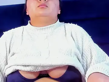 Stripchat Sex Cam of alice_love052