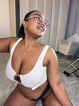Stripchat Watch Live Sex Cams of Esmeralda_Duarte