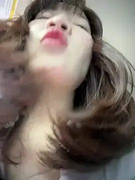 Stripchat Sex Chat of littleqiu